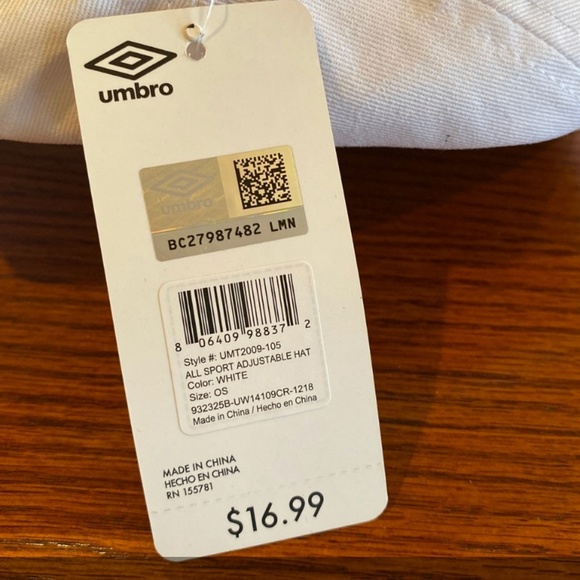 Umbro hat - Picture 4 of 4